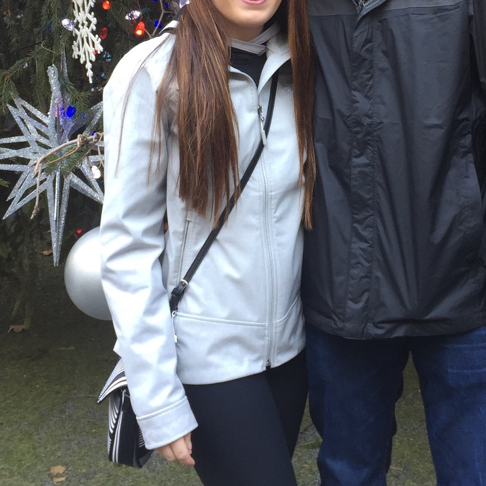 gray northface jacket